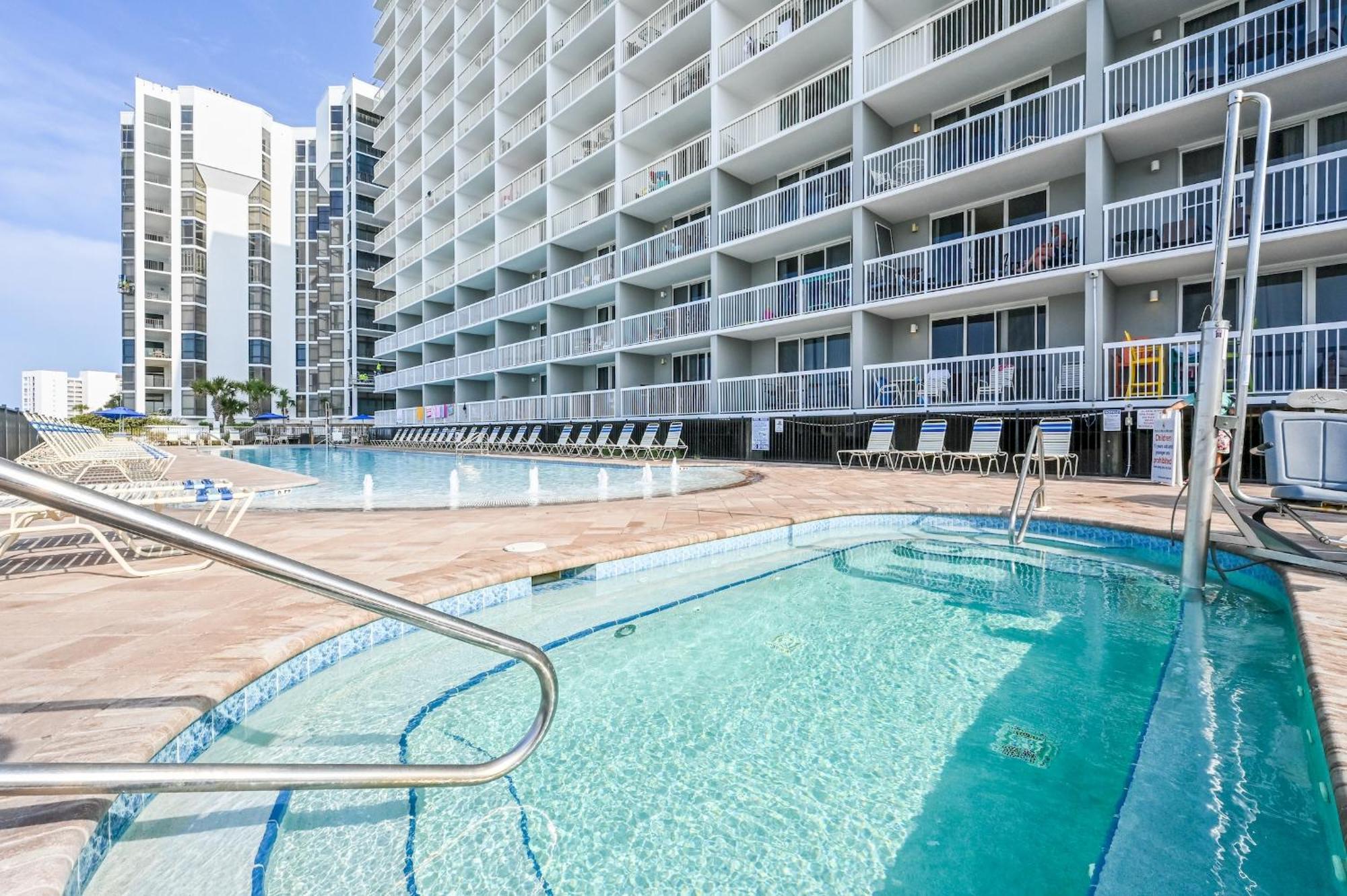 Pelican Beach Resort Destin Bagian luar foto