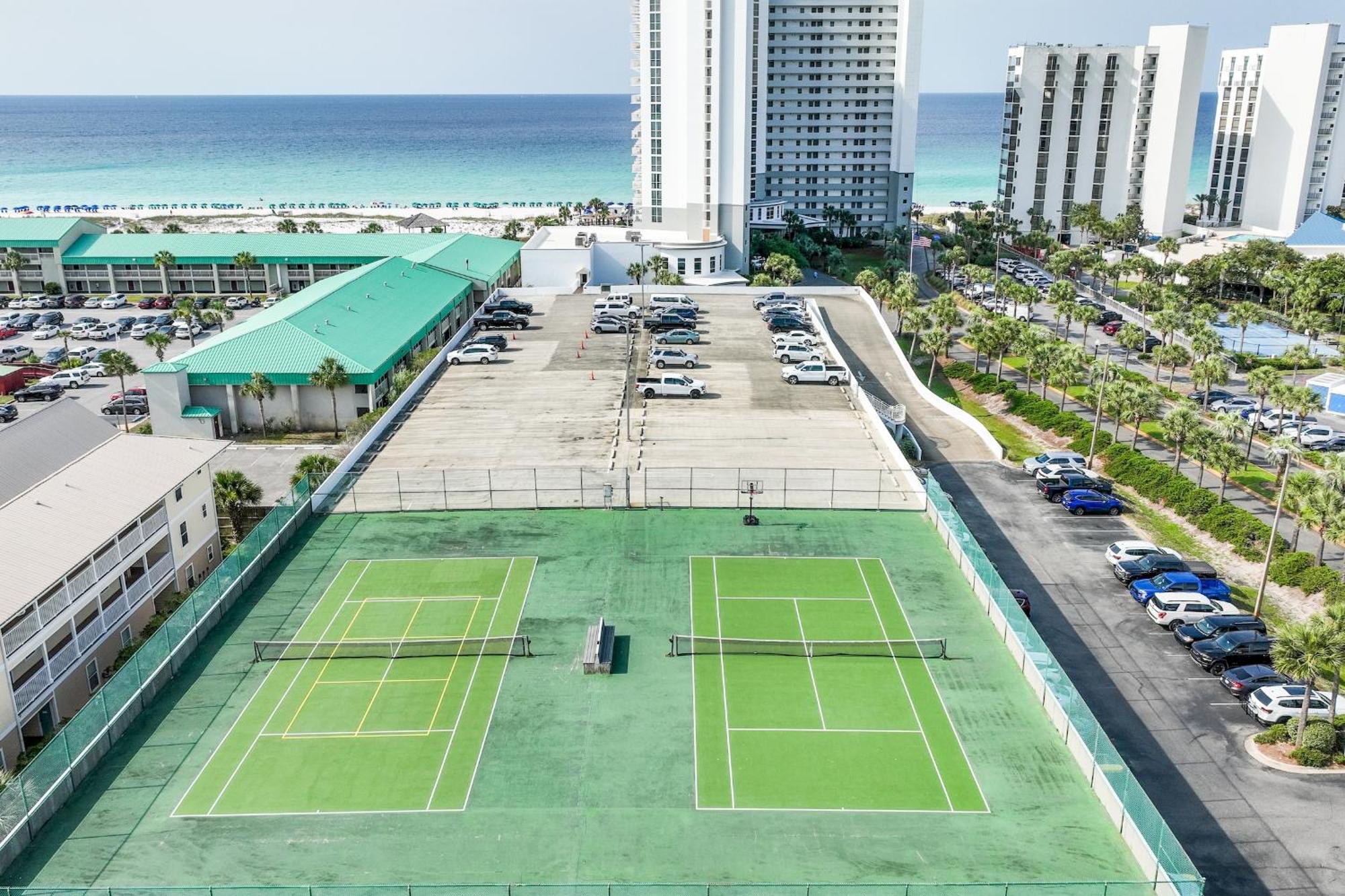 Pelican Beach Resort Destin Bagian luar foto